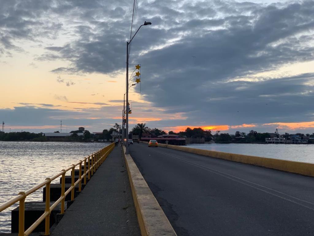 Colon Plaza Hotel Tumaco Dış mekan fotoğraf